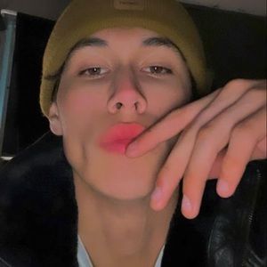 Meet your Posher, Jonathan